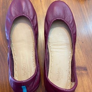 Burgundy Tieks Size 10